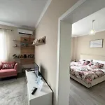 Cozy Flat Near Air Albania Stadium 1